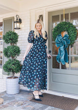 Charlotte Collared Gown Bouquet